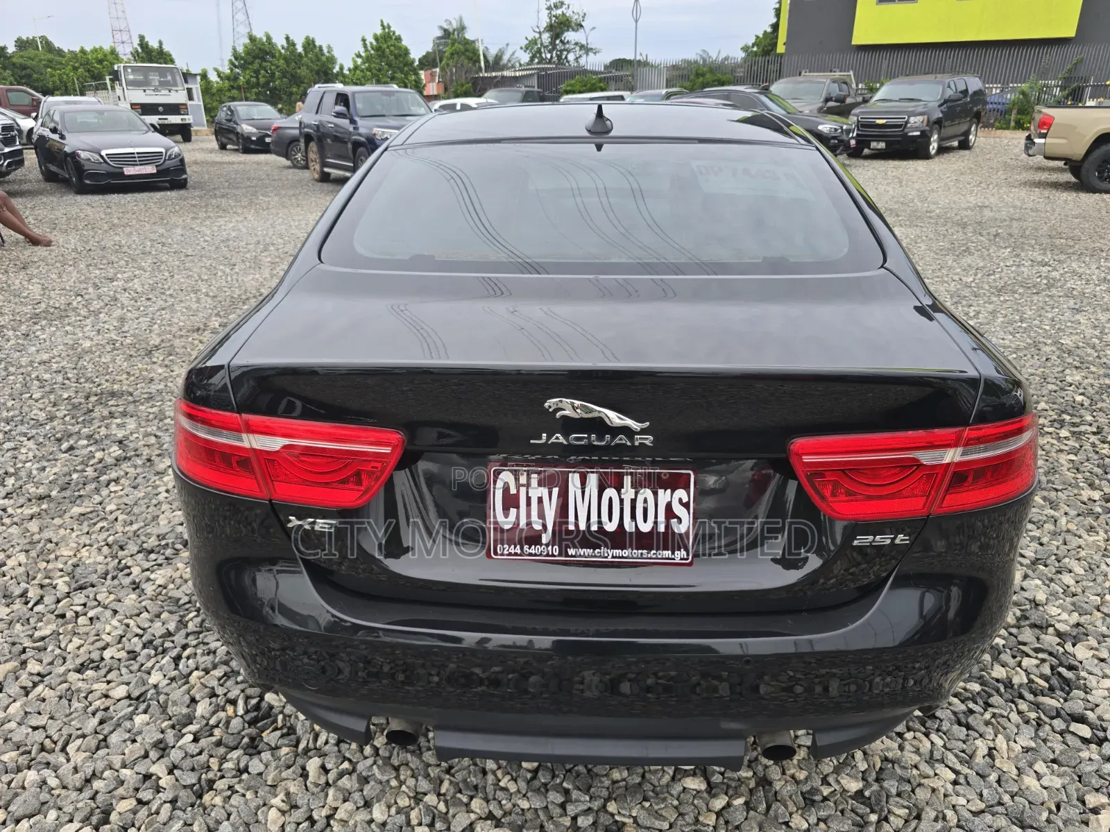 Jaguar XE 25t Premium RWD 2017 Black