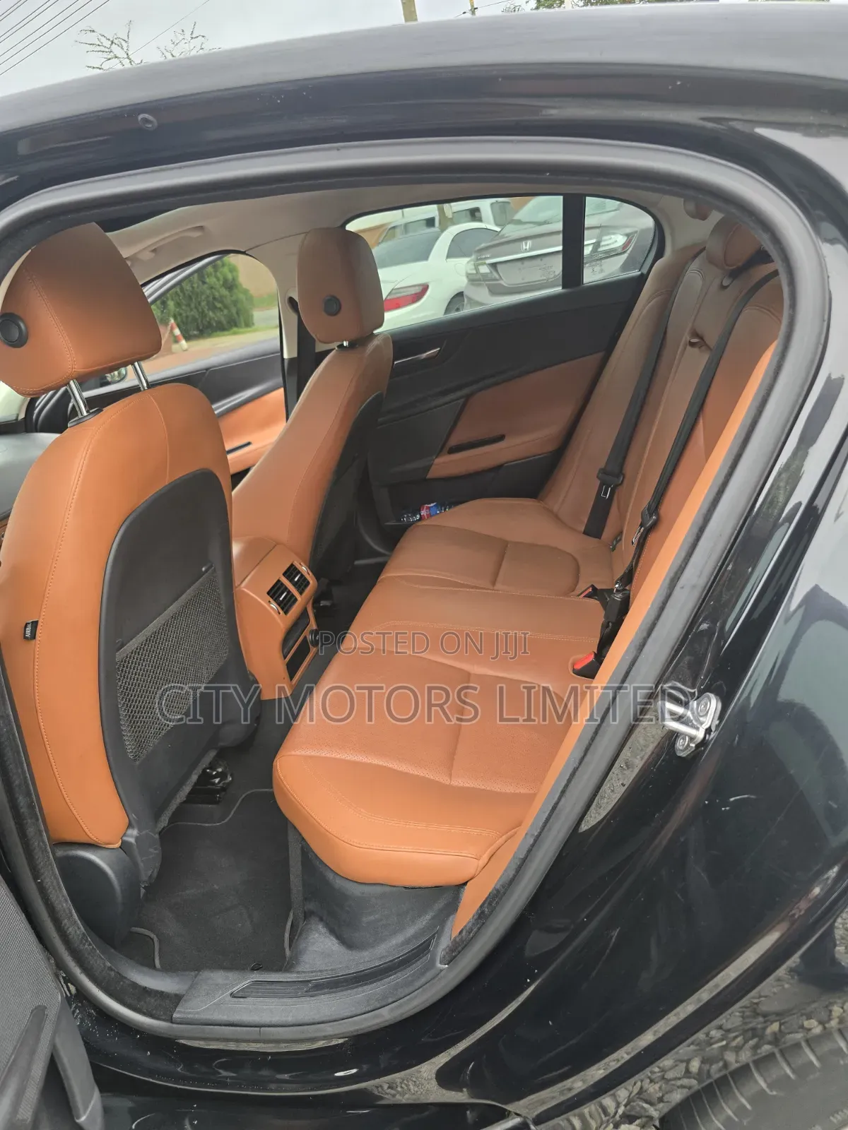 Jaguar XE 25t Premium RWD 2017 Black