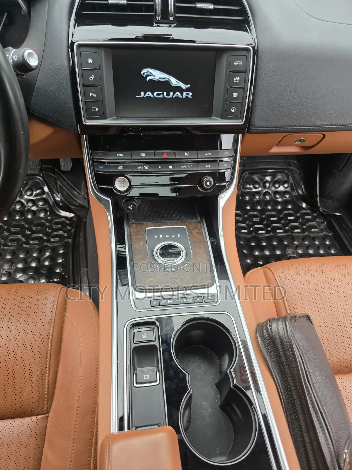 Jaguar XE 25t Premium RWD 2017 Black