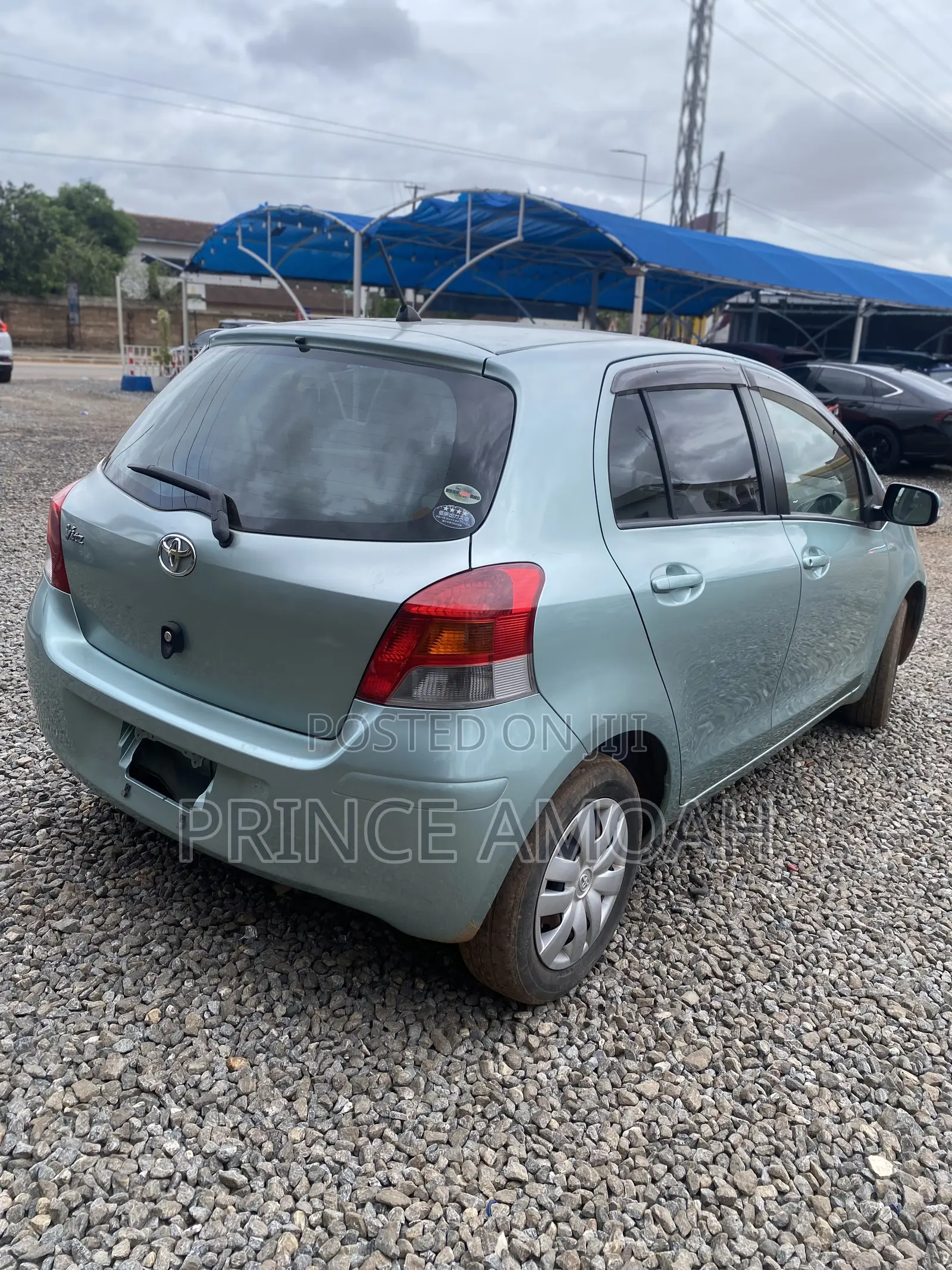 Toyota Vitz 1.3 FWD 5dr 2010 Green