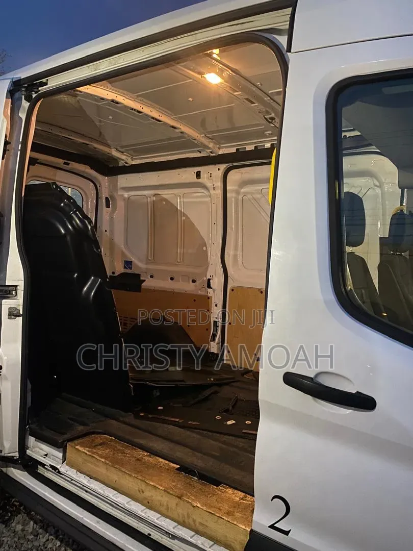 Ford Transit 2018 White