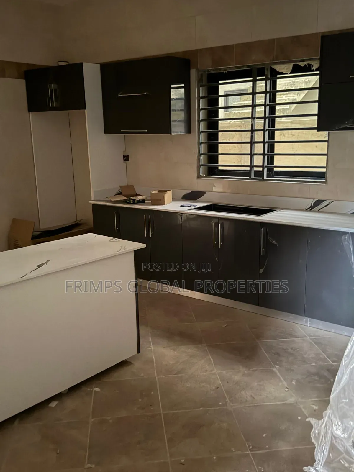 5bdrm House in Accra Metropolitan for sale