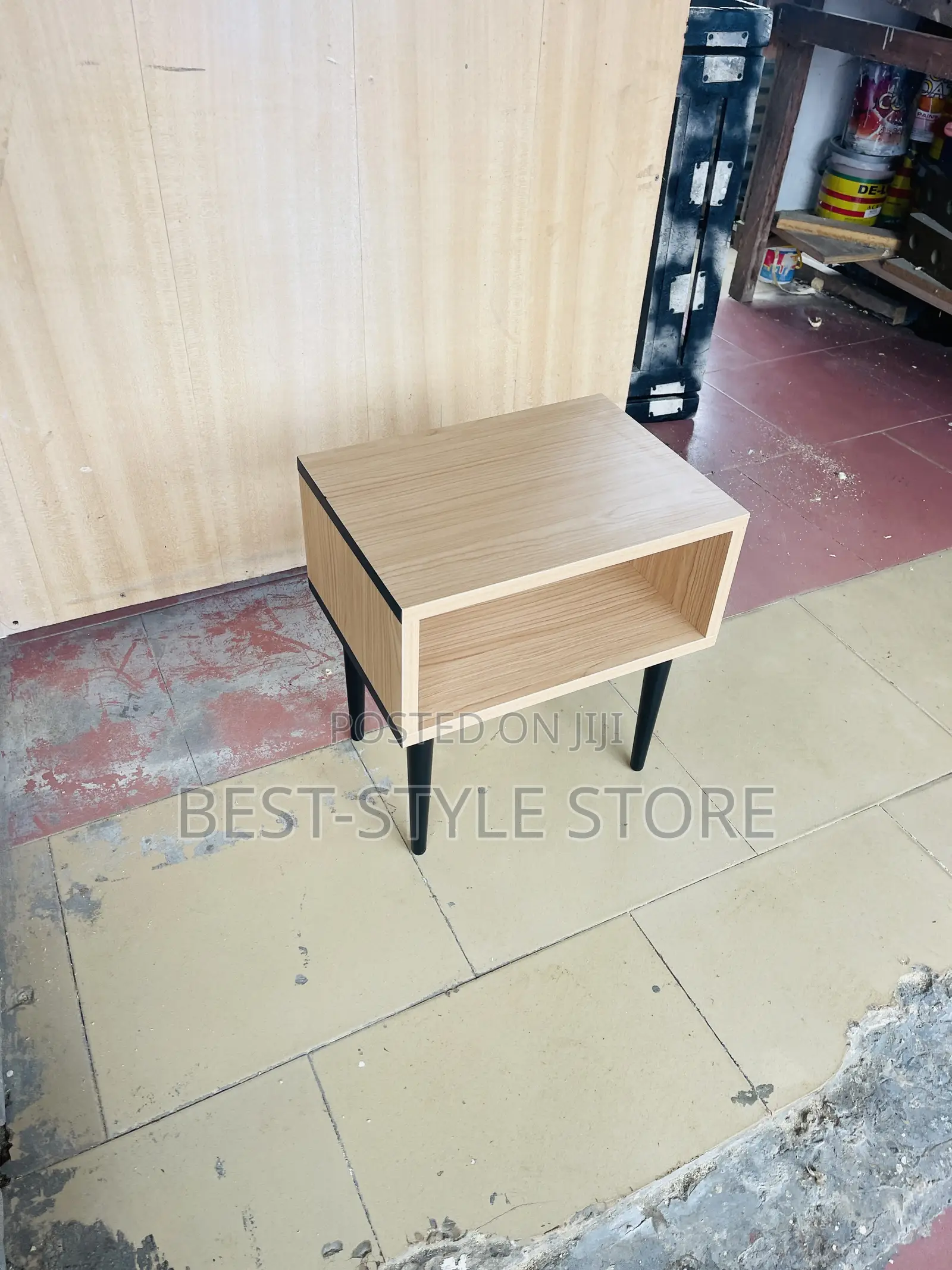 #Bsc40 Side Table