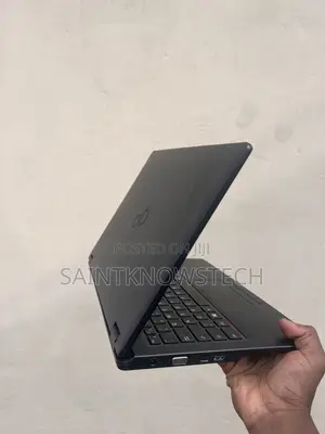 Laptop Fujitsu Lifebook E546 8GB Intel Core i5 SSD 250GB