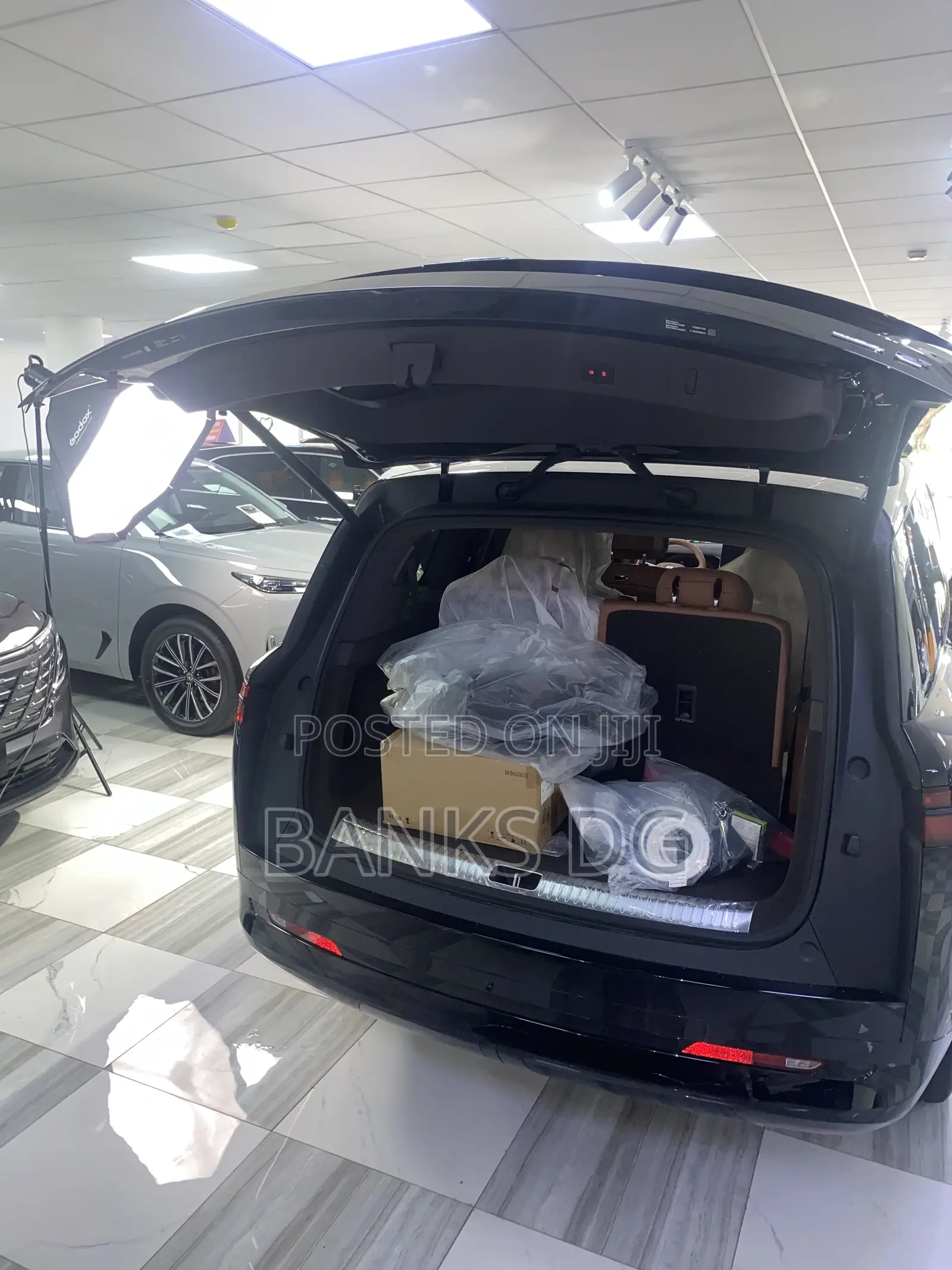 New Denza N9 2.0 Hybrid AWD 2025 Black