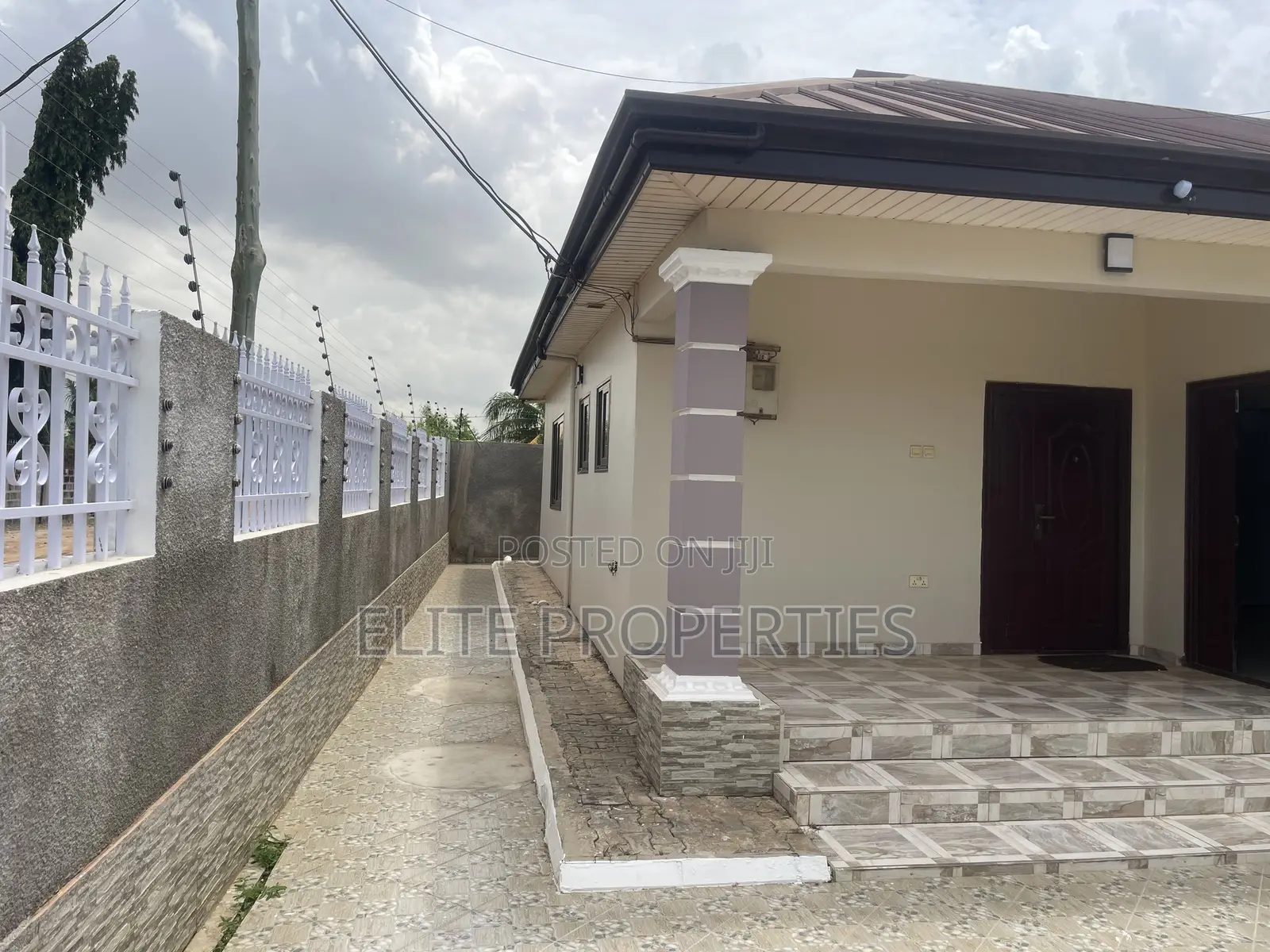 3bdrm House in Sky Junction, Dawhenya for rent