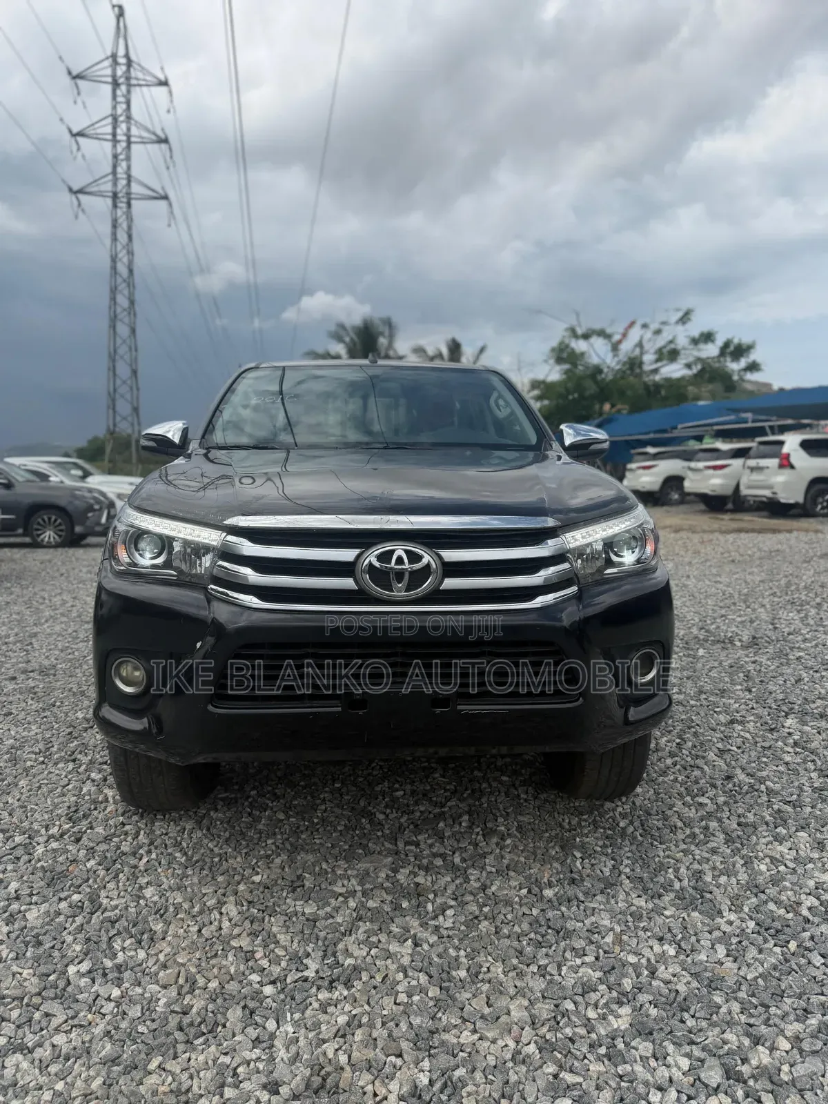 Toyota Hilux 2016 Black