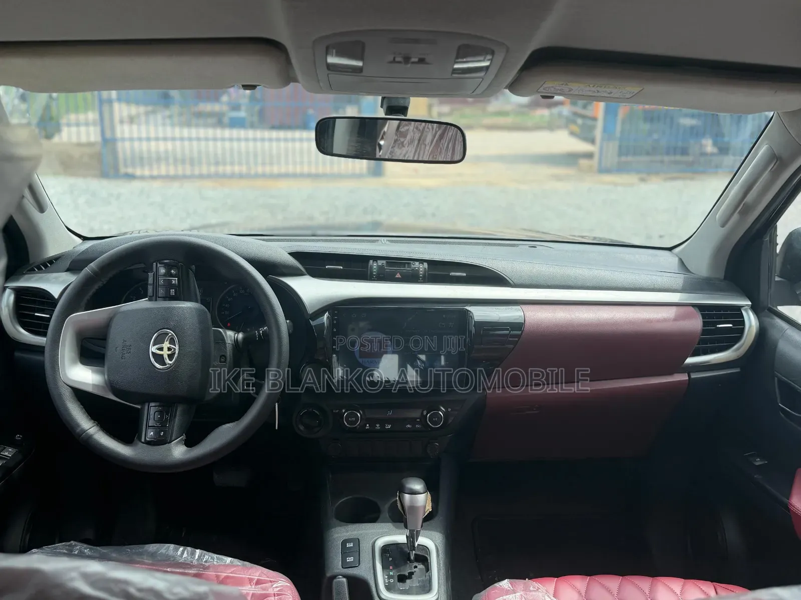 Toyota Hilux 2016 Black