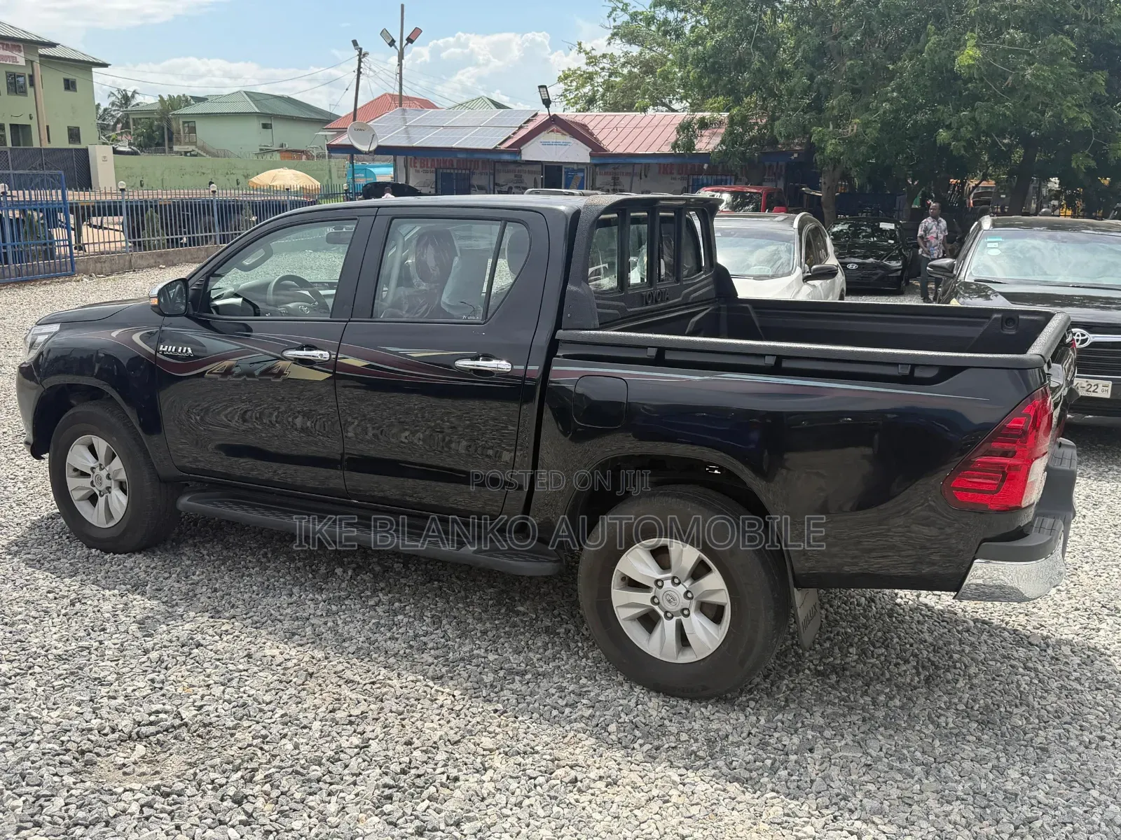 Toyota Hilux 2016 Black