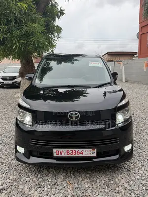 Toyota Voxy 2010 Black