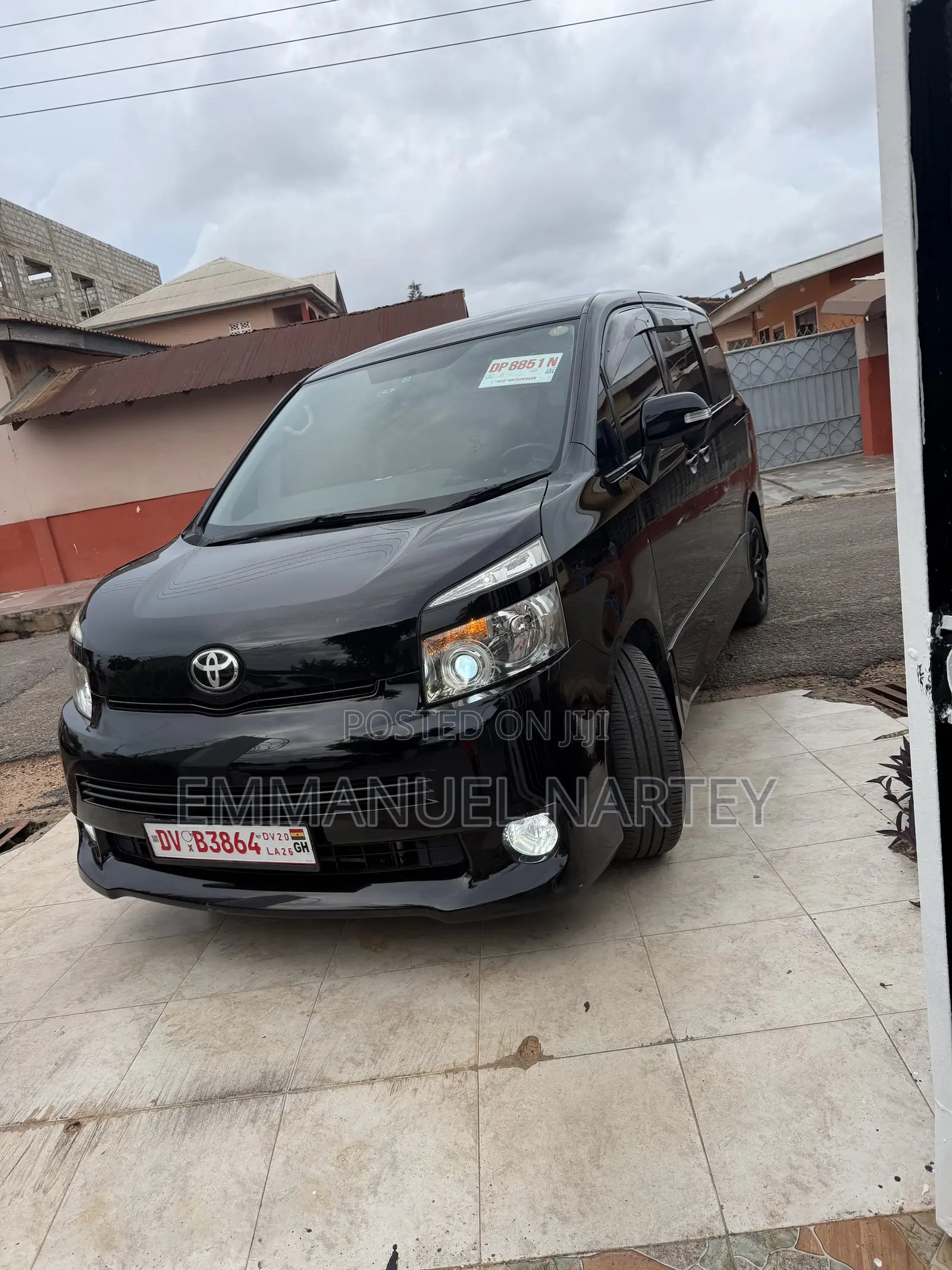 Toyota Voxy 2010 Black