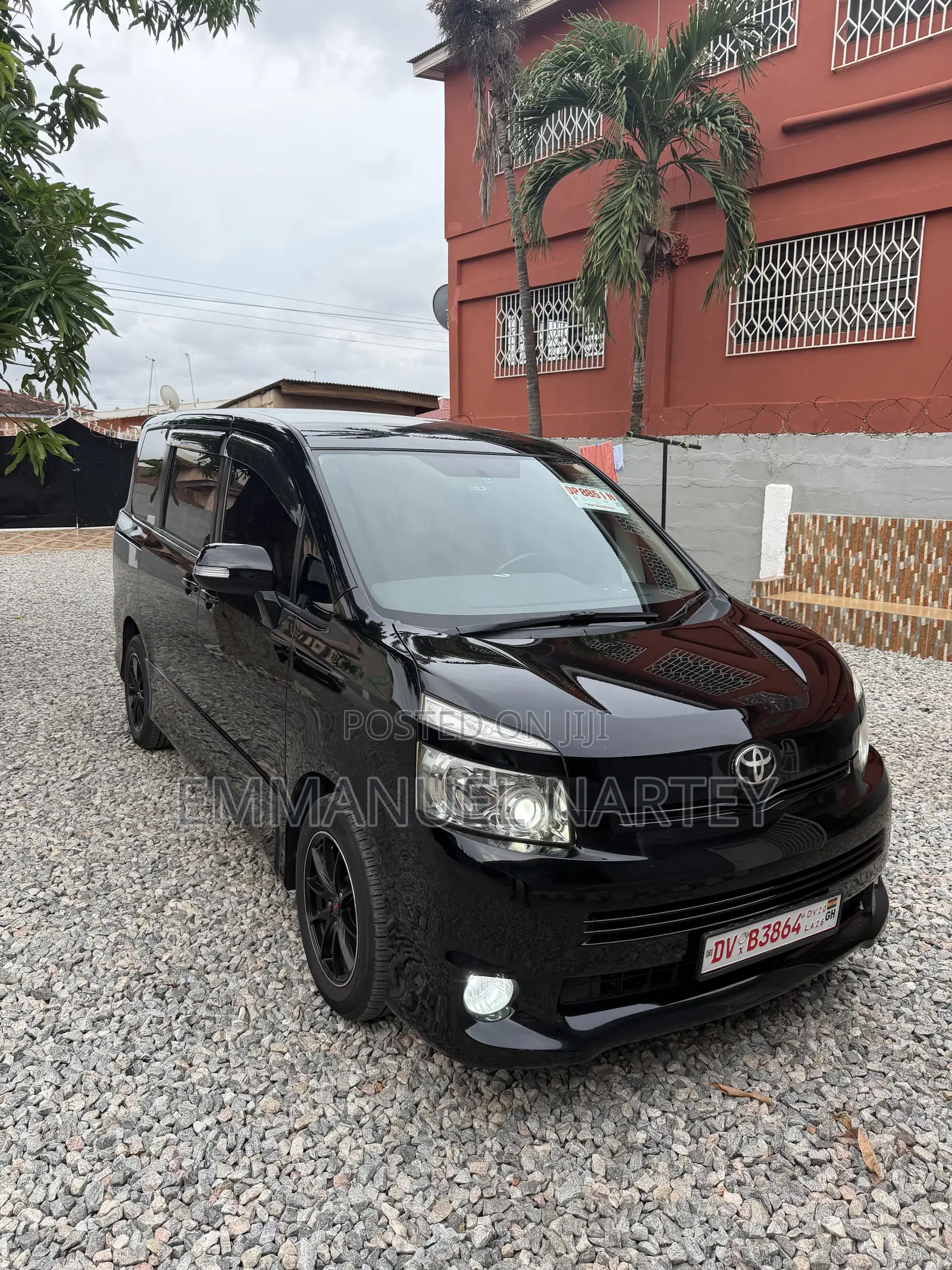 Toyota Voxy 2010 Black