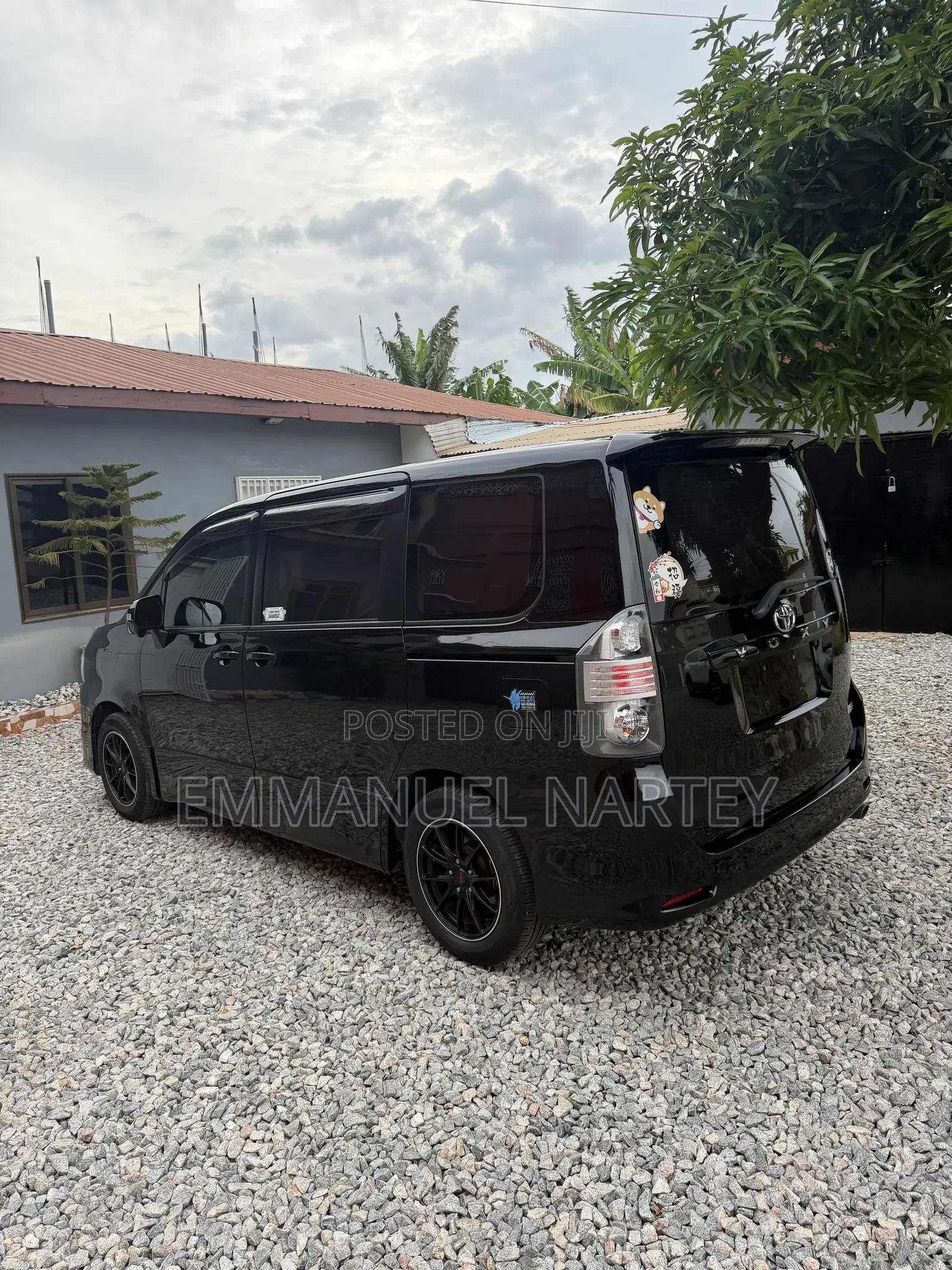 Toyota Voxy 2010 Black