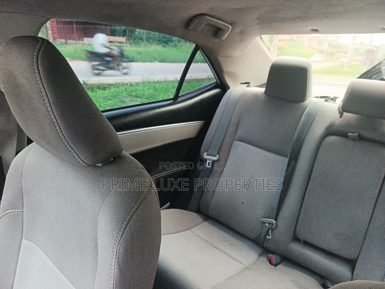 Toyota Corolla LE Eco 4dr Sedan (1.8L 4cyl CVT) 2016 White