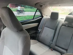 Toyota Corolla LE Eco 4dr Sedan (1.8L 4cyl CVT) 2016 White