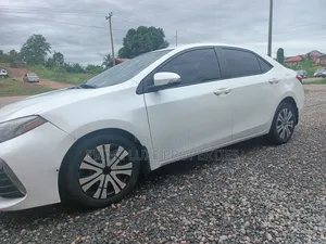 Toyota Corolla LE Eco 4dr Sedan (1.8L 4cyl CVT) 2016 White