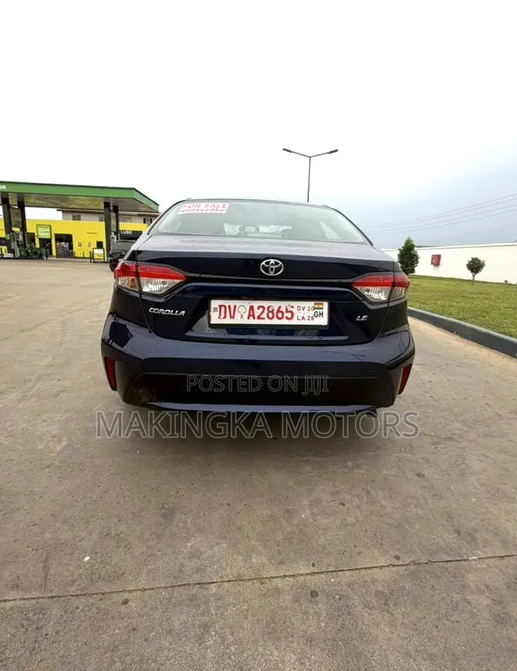 Toyota Corolla LE 2022 Blue