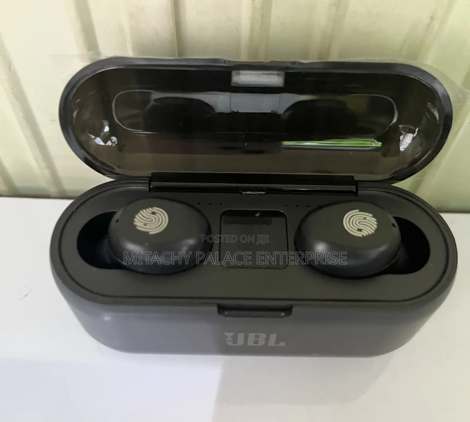 JBL in Ear Hook Earbuds