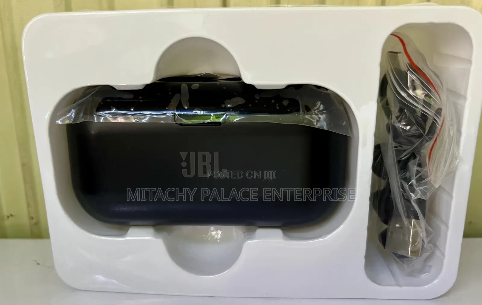 JBL in Ear Hook Earbuds