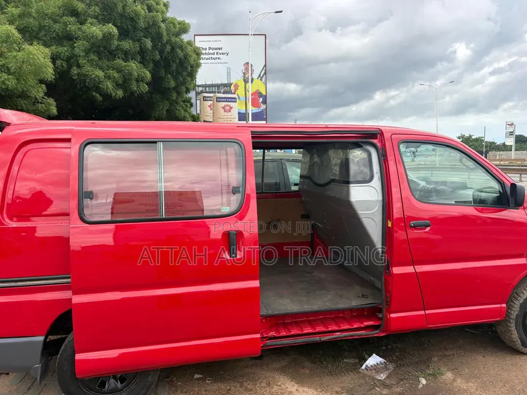 Toyota HiAce 2009 Blue
