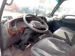 Hyundai E-Mighty Box