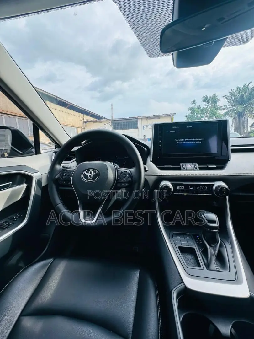 Toyota RAV4 2020 Green