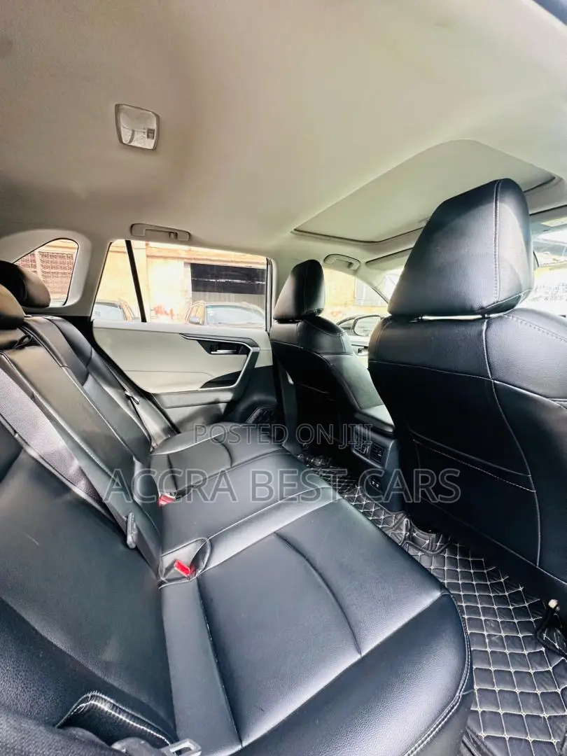 Toyota RAV4 2020 Green
