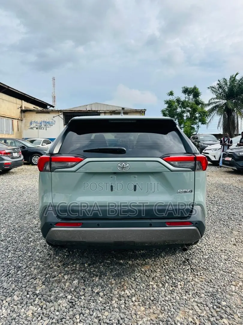 Toyota RAV4 2020 Green