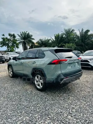 Toyota RAV4 2020 Green