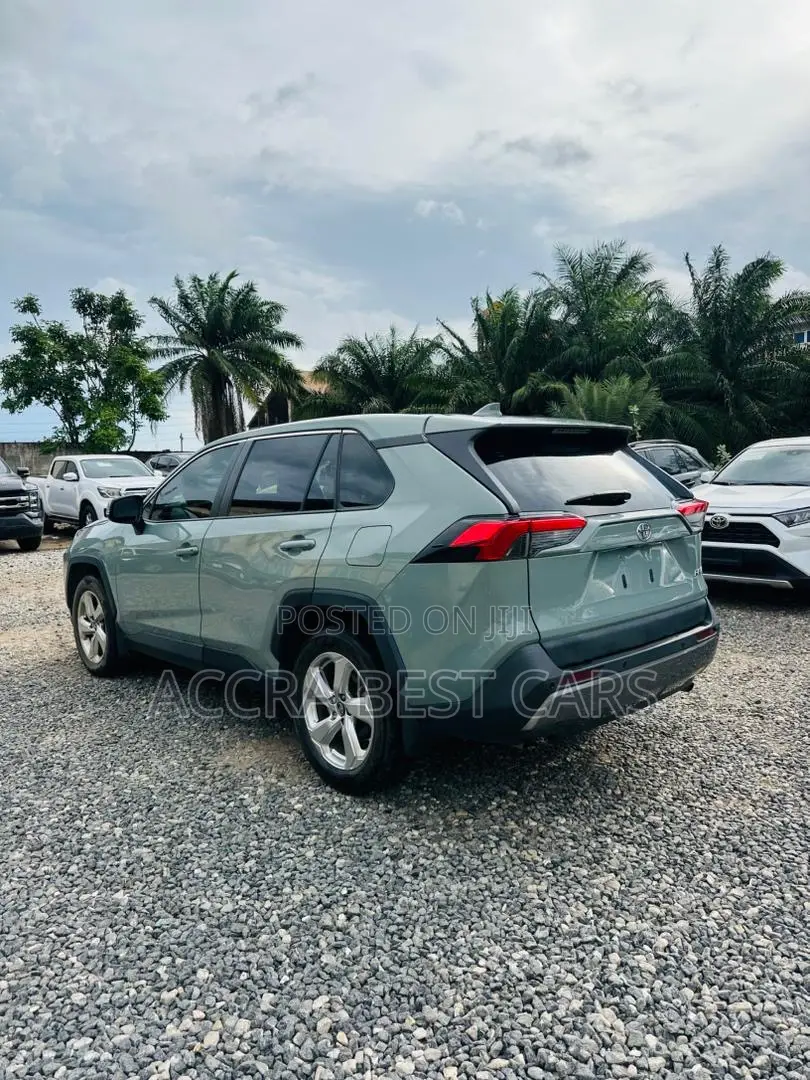 Toyota RAV4 2020 Green