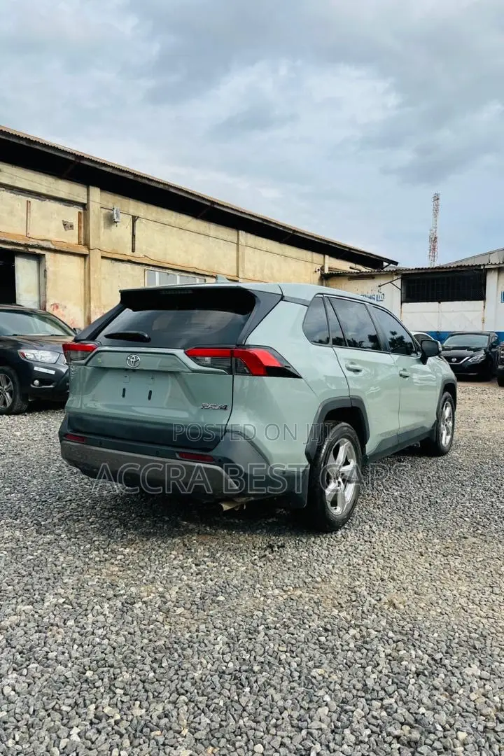 Toyota RAV4 2020 Green
