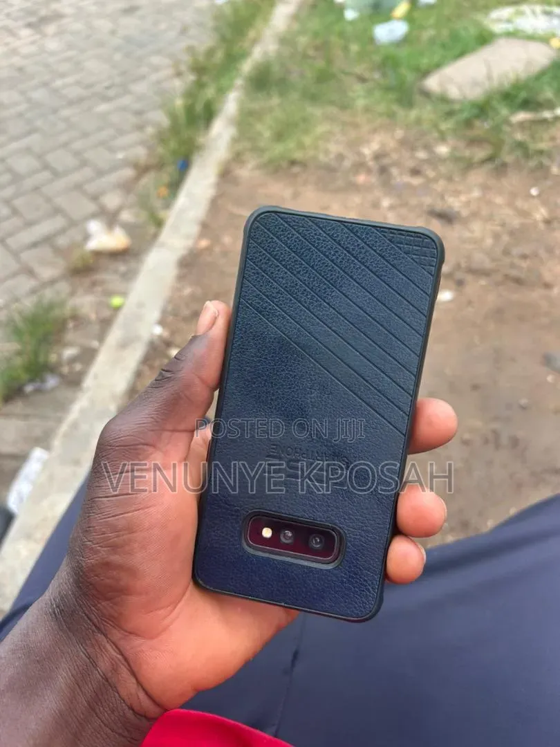 Samsung Galaxy S10e 128 GB Purple