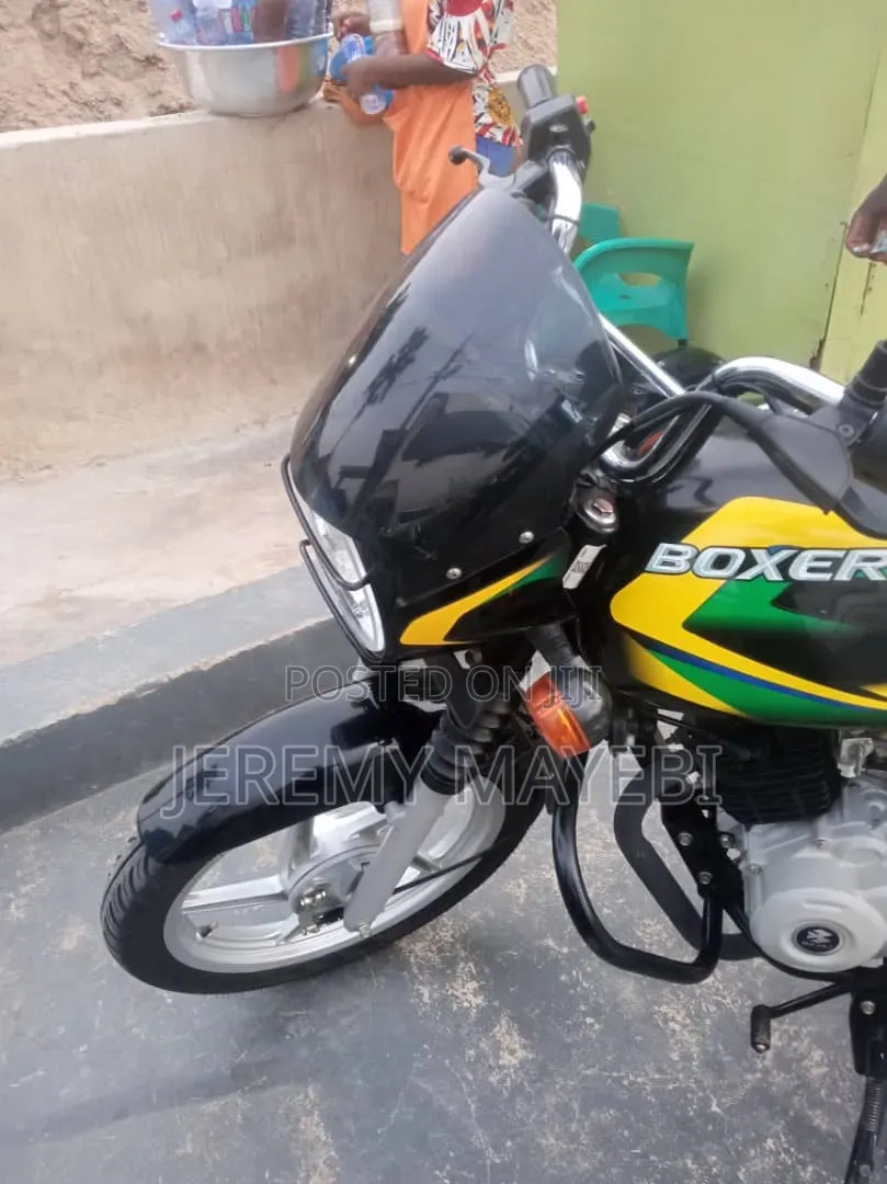 Bajaj Boxer 2026 Black