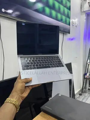 Laptop Apple MacBook Pro 2017 8GB Intel Core i5 SSD 256GB