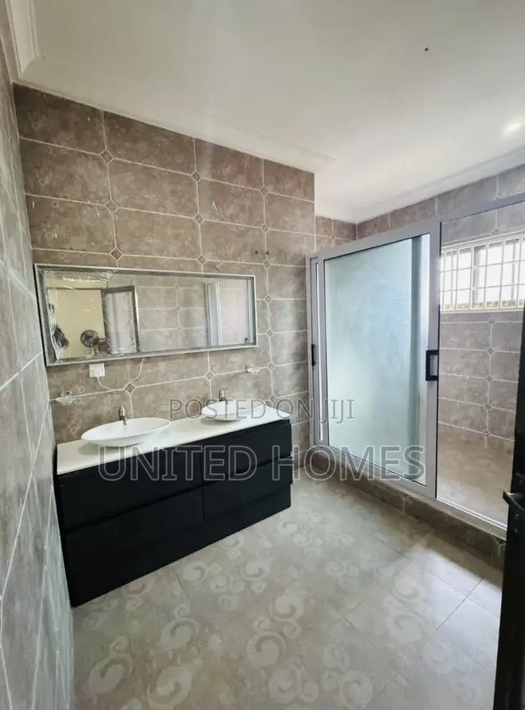 7bdrm House in Old Barrier for rent
