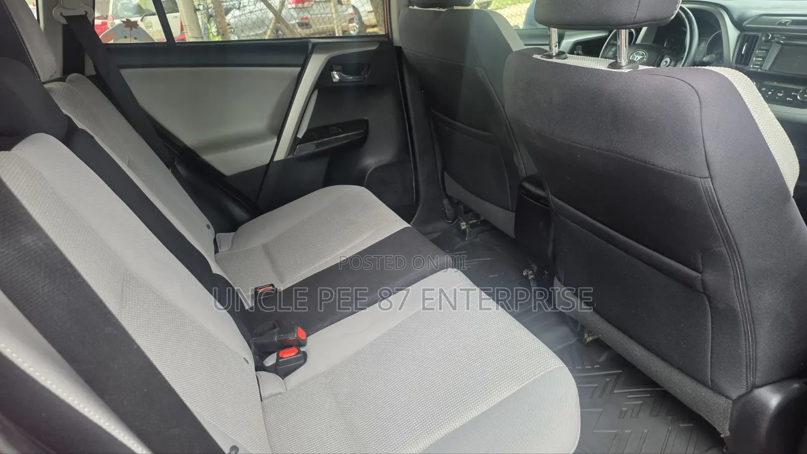 Toyota RAV4 XLE 4dr SUV AWD (2.5L 4cyl 6A) 2018 Red