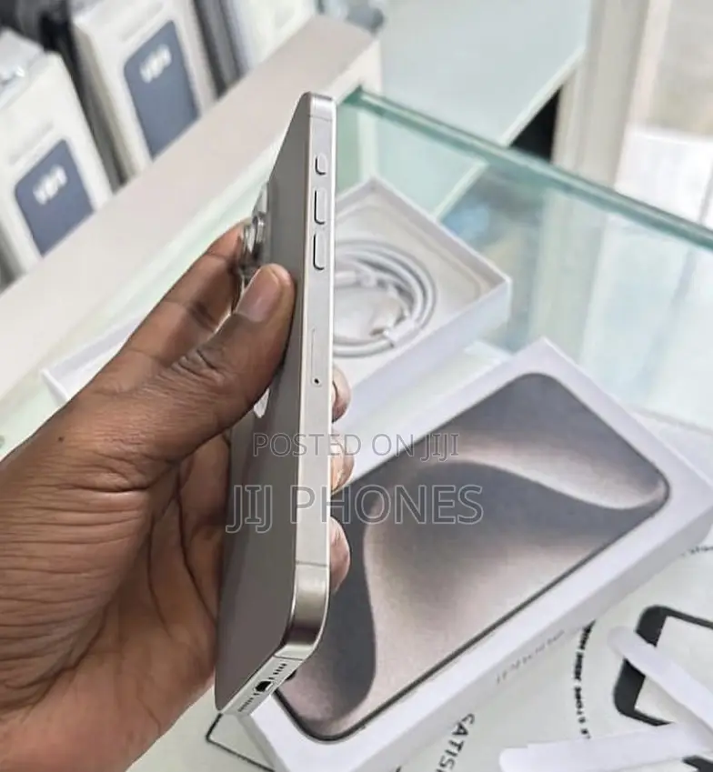 Apple iPhone 15 Pro Max 256 GB Silver