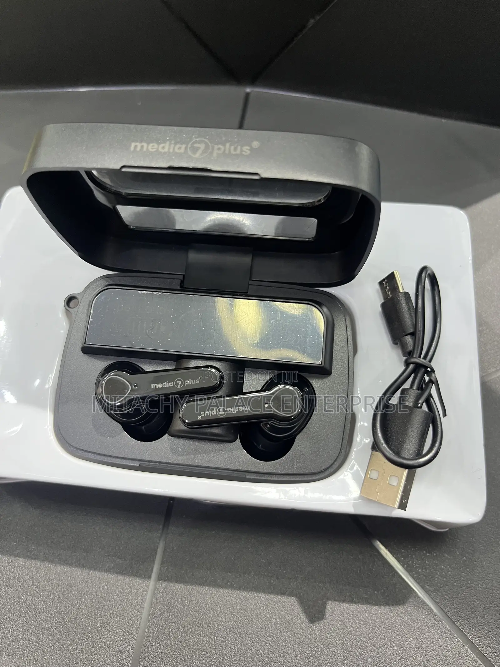 Media 7 Plus Bluetooth Earbuds