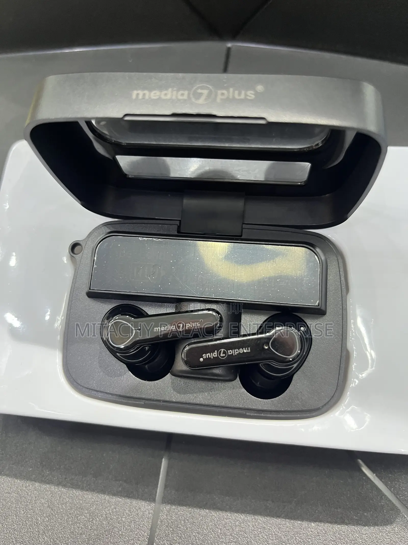 Media 7 Plus Bluetooth Earbuds