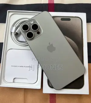 Apple iPhone 15 Pro Max 256 GB Silver
