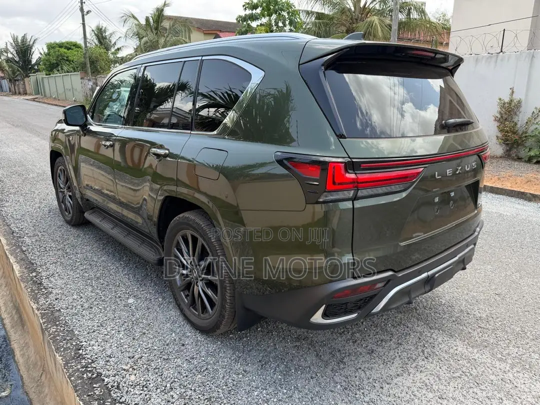 Lexus LX 700h 2025 Green