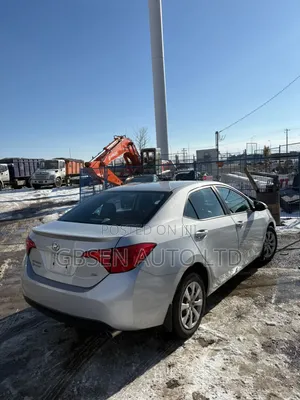Toyota Corolla LE Eco (1.8L 4cyl 2A) 2019 Silver