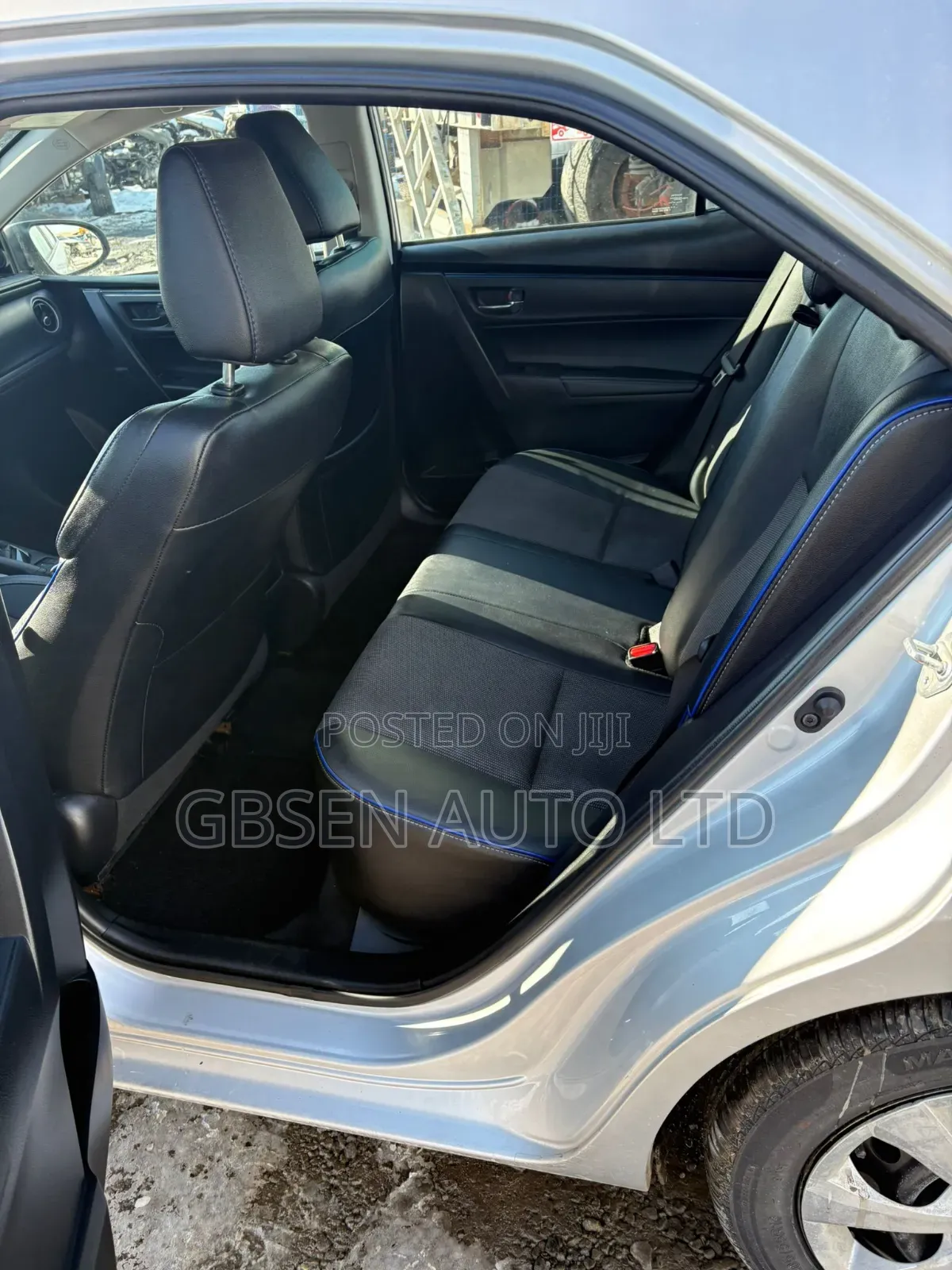Toyota Corolla LE Eco (1.8L 4cyl 2A) 2019 Silver