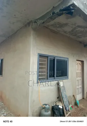 4bdrm Duplex in New Site for sale
