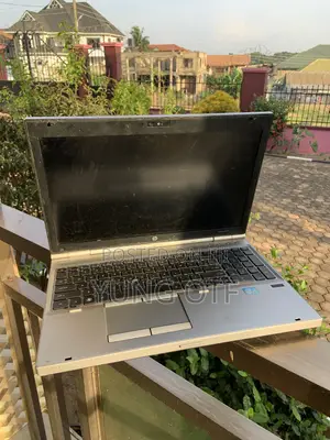 Laptop HP EliteBook 8560P 16GB Intel Core i5 HDD 140GB