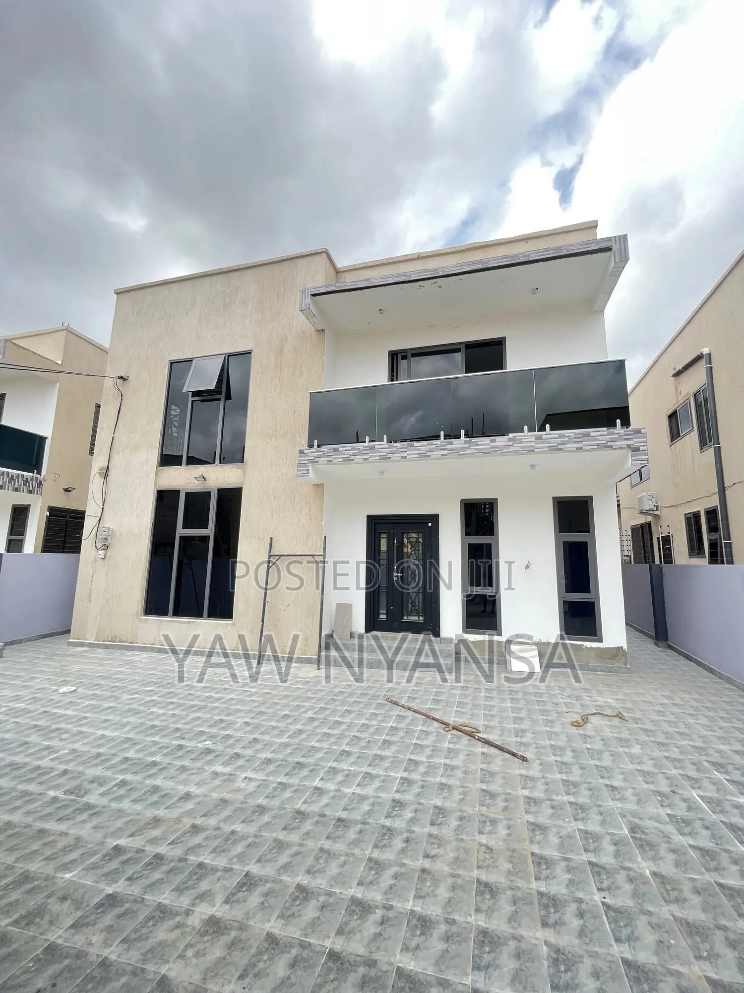 4bdrm House in Big Nyansa, Kwabenya for sale
