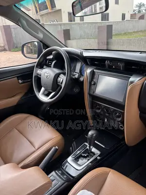 Toyota Fortuner 2.4 D AWD 2018 Black