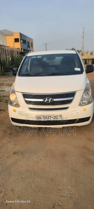 Hyundai H1 2012 White