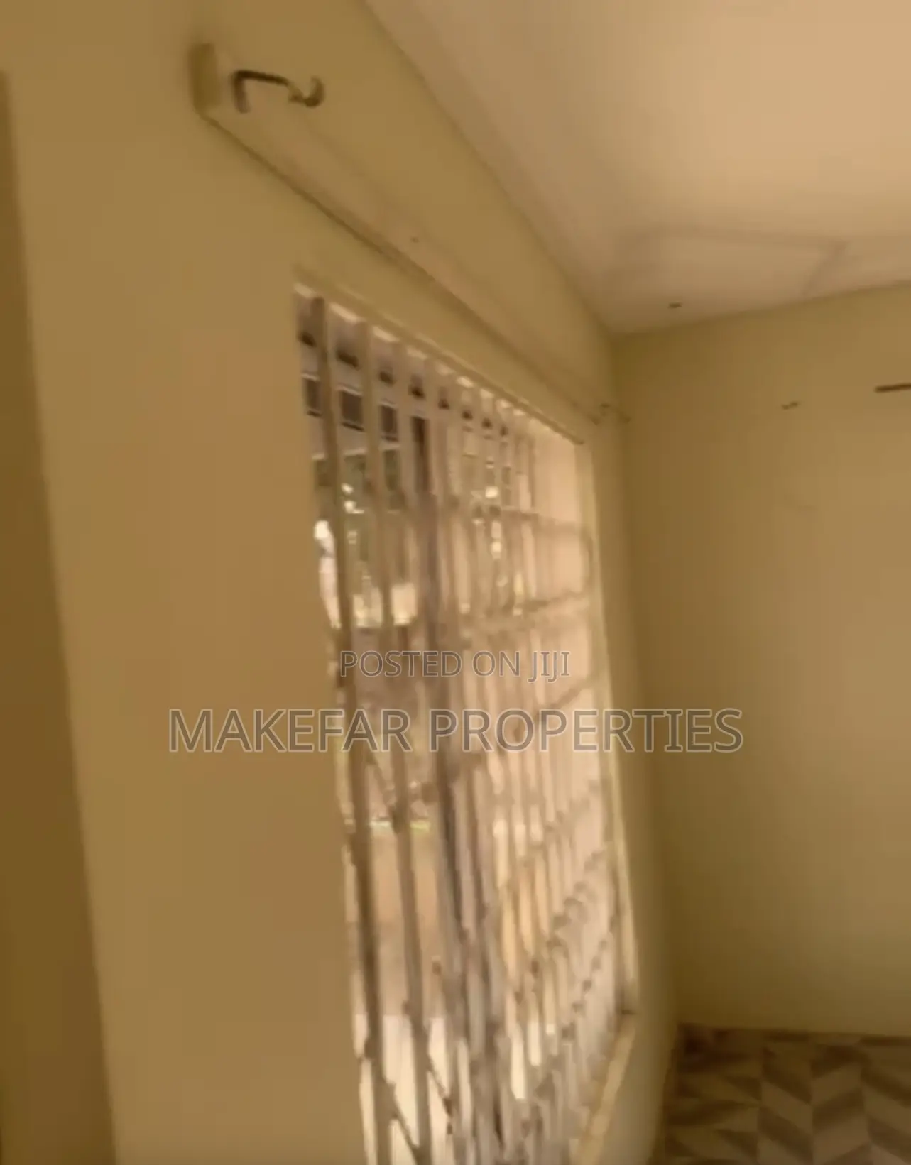 3bdrm House in Lake Side Estate for rent