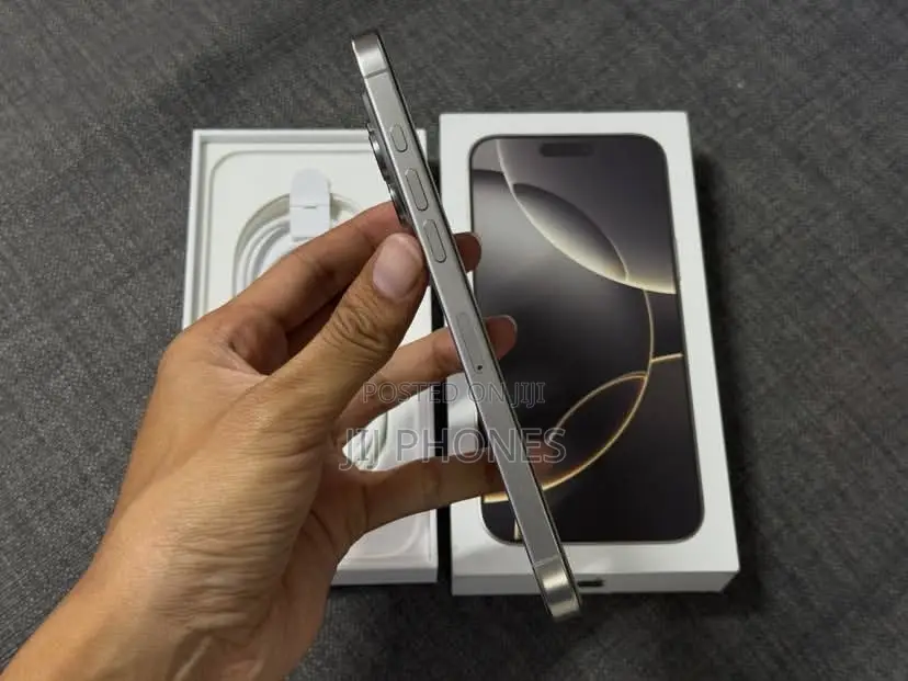Apple iPhone 16 Pro Max 256 GB Silver